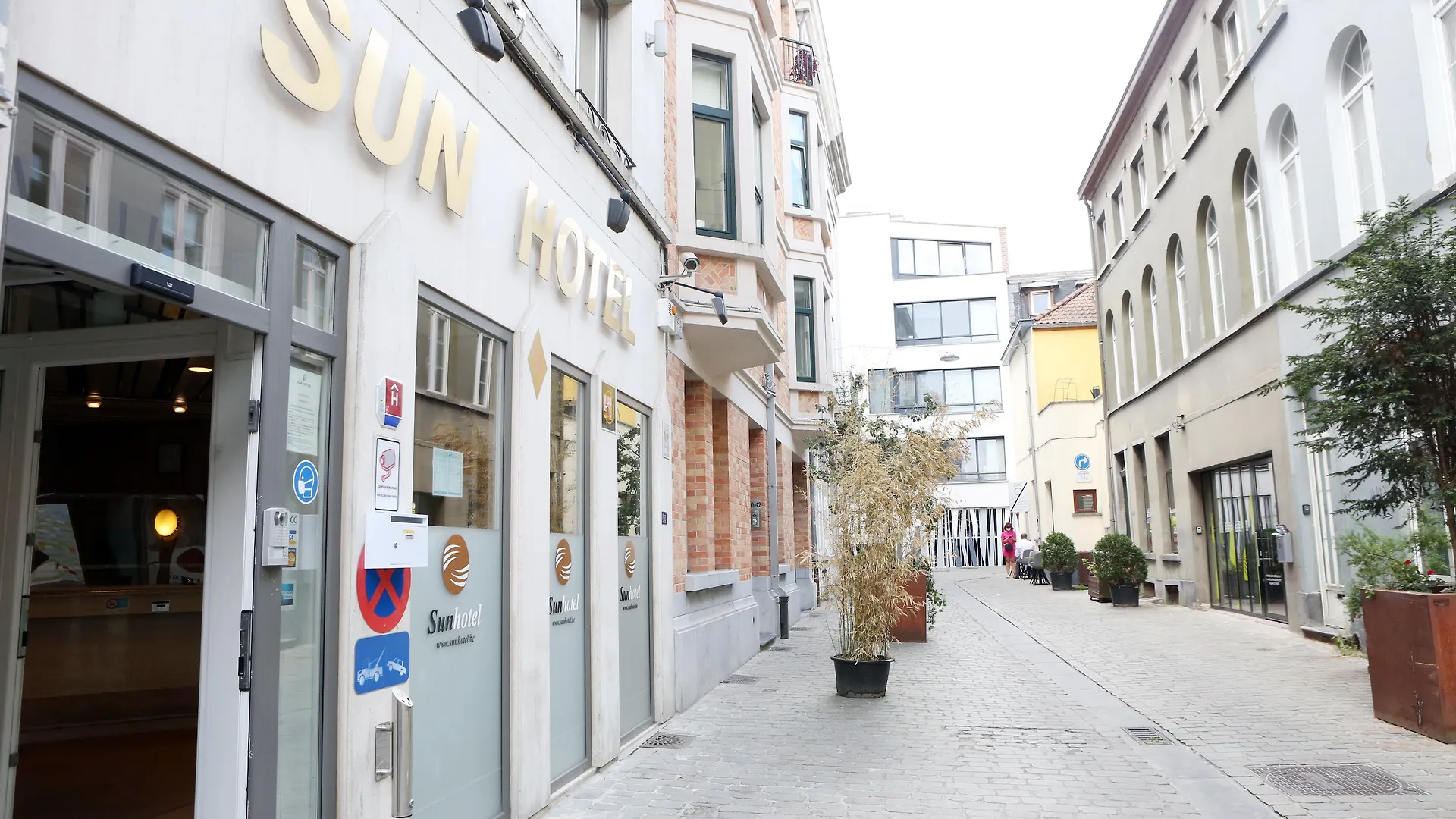 Sun Hotel Saint-Gilles