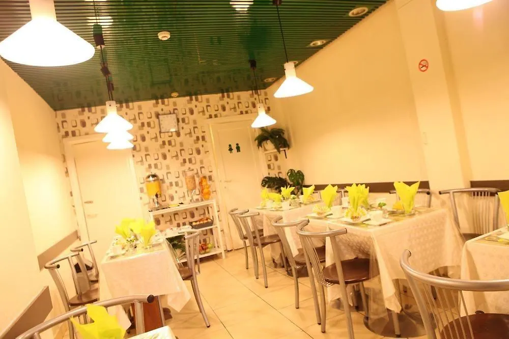 Sun Hotel Saint-Gilles  Brussels